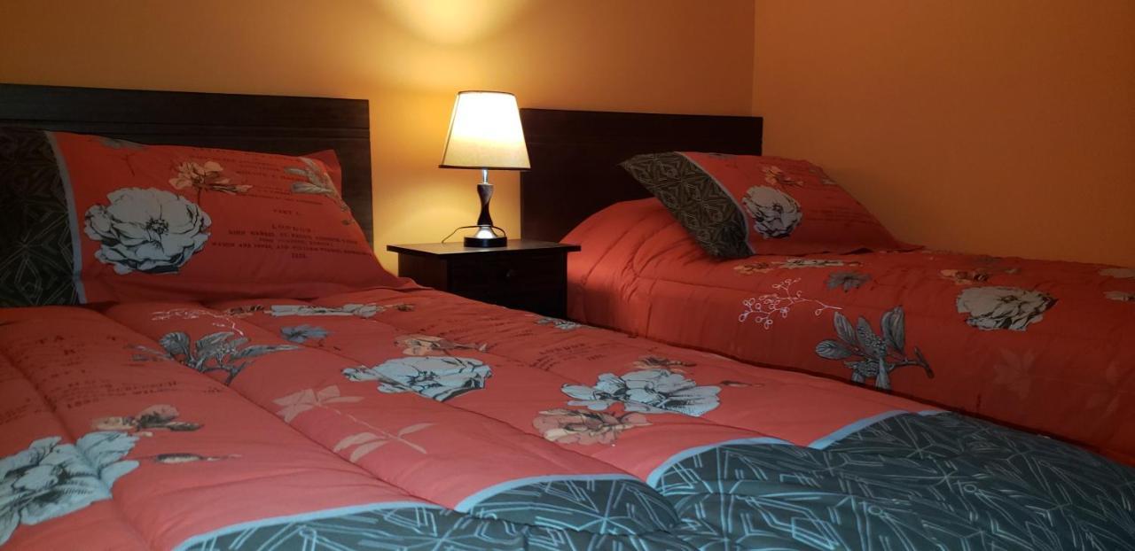 Hostal Nataly Πουέρτο Νατάλες Εξωτερικό φωτογραφία