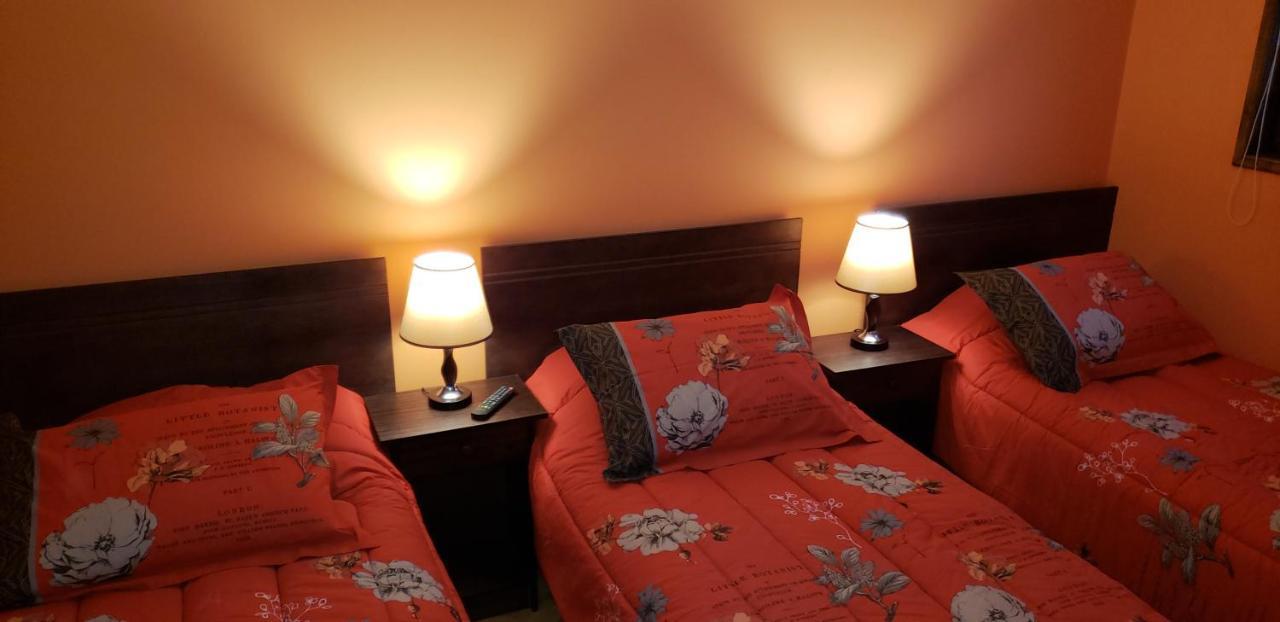 Hostal Nataly Πουέρτο Νατάλες Εξωτερικό φωτογραφία