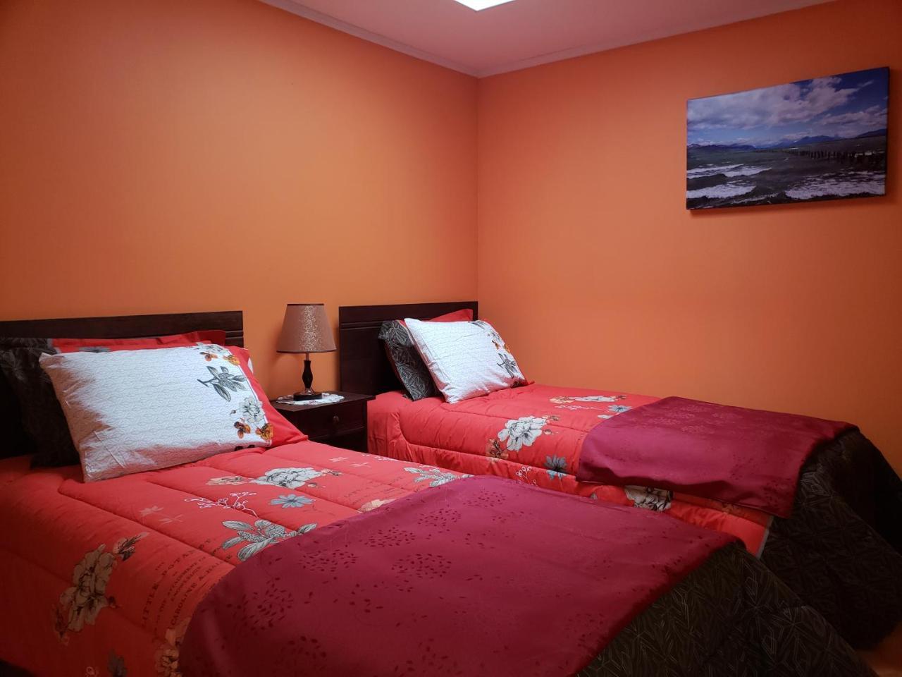 Hostal Nataly Πουέρτο Νατάλες Εξωτερικό φωτογραφία